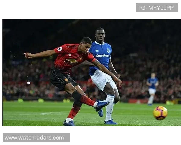 拉什福德火力全开七次射门三中目标展现顽强拼抢精神